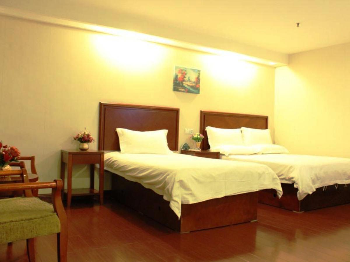 Khách sạn Greentree Alliance Jiangqiao West Jinshajiang Road 3*