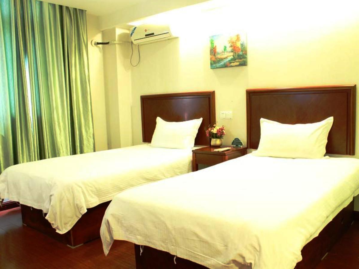 Khách sạn Greentree Alliance Jiangqiao West Jinshajiang Road 3*